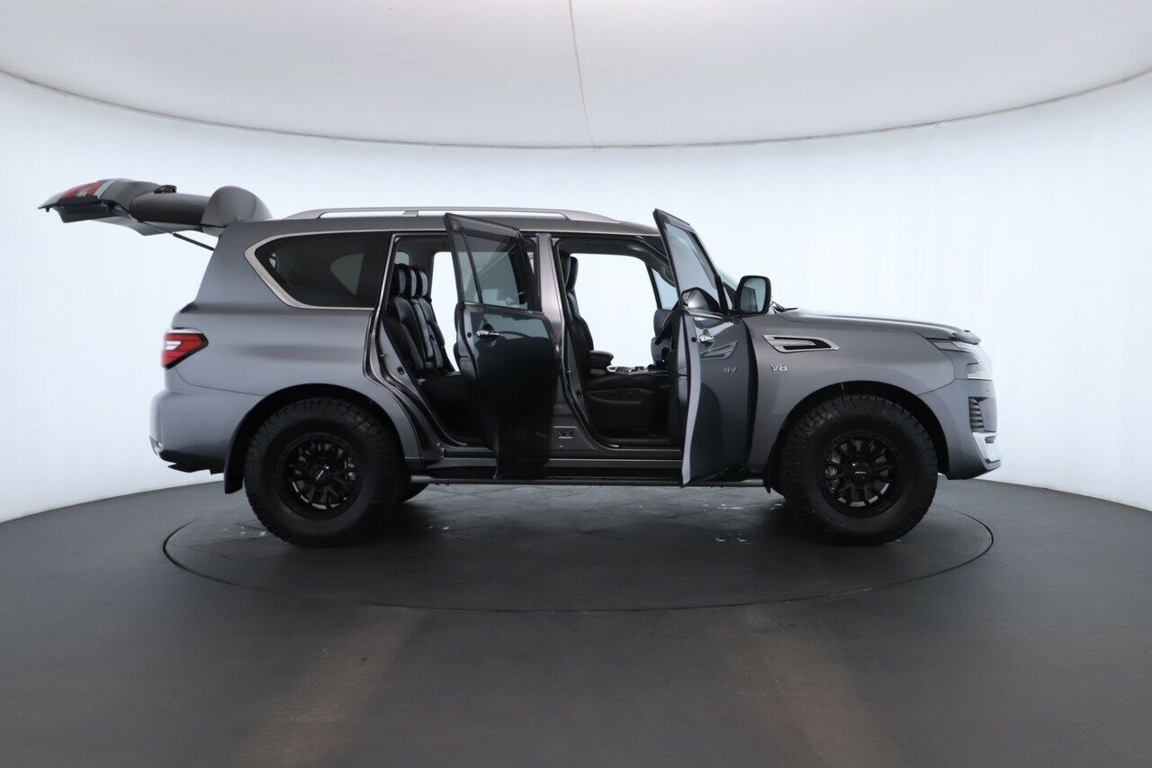 Nissan Patrol image 2