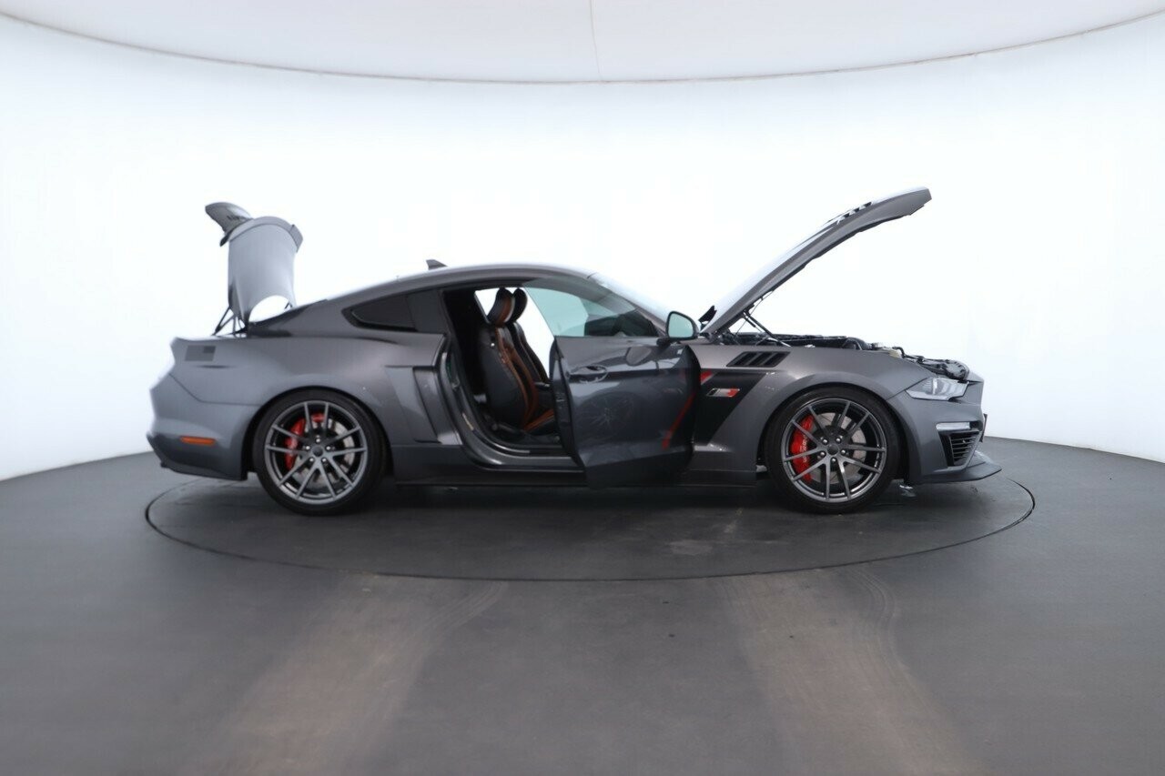 Ford Mustang image 2