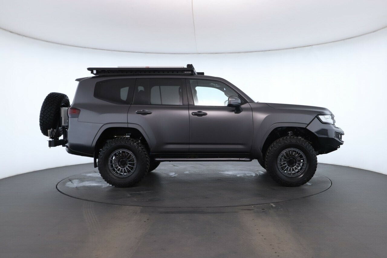 Toyota Landcruiser image 3