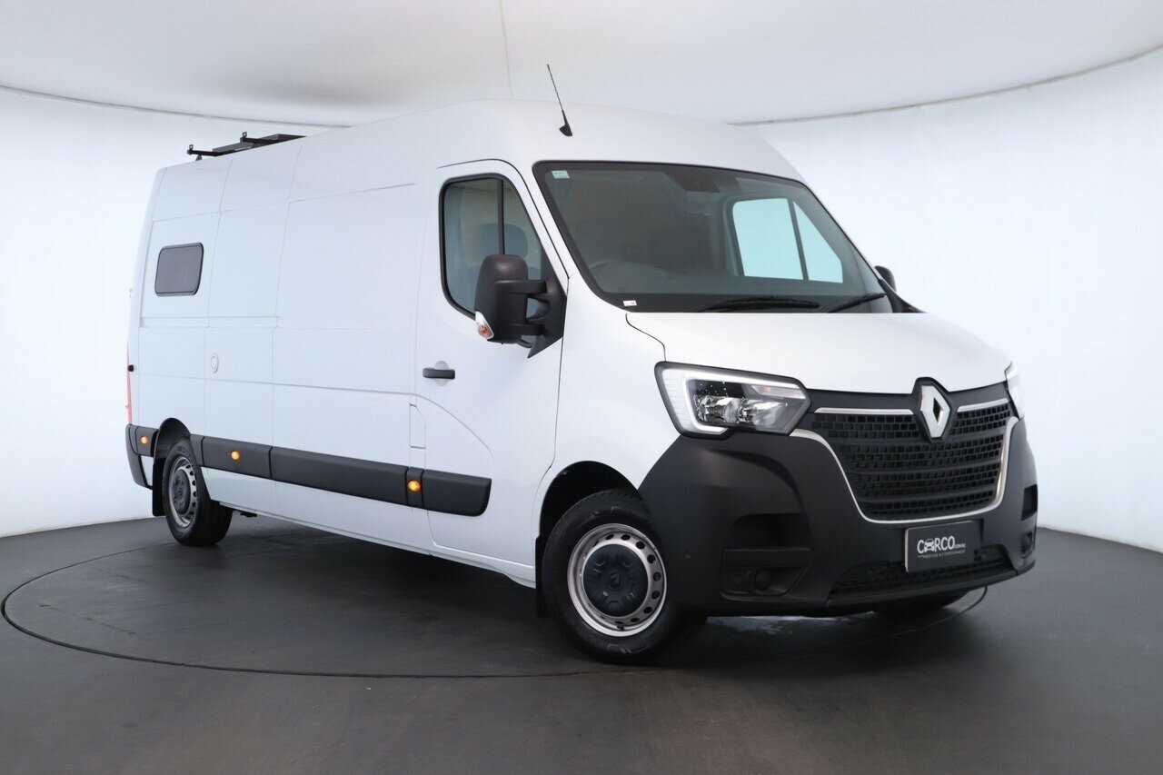Renault Master image 1