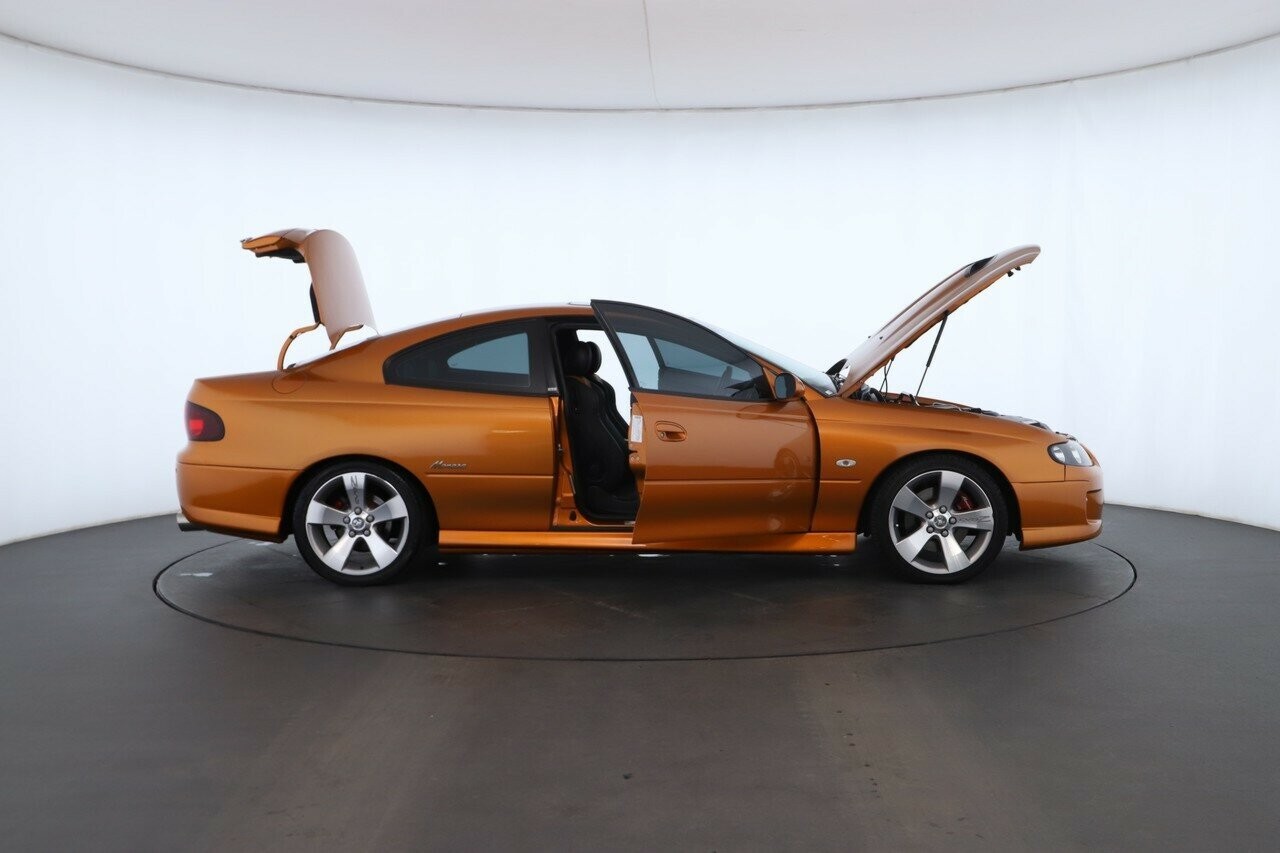 Holden Monaro image 2
