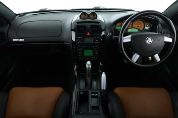 https://vehicle-cdn.autoleague.cloud/31026_61037193_34.jpg
