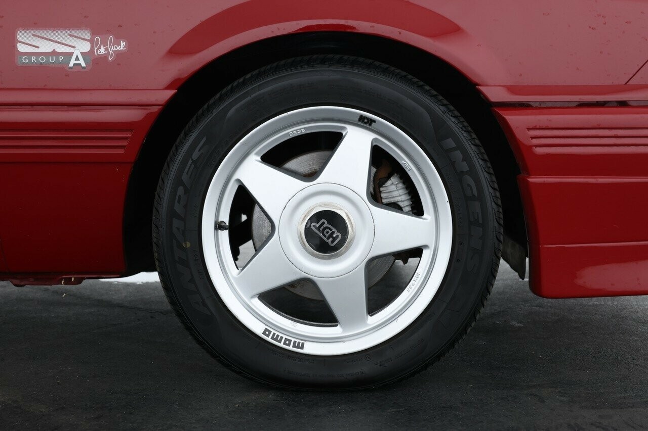 Holden Commodore image 4