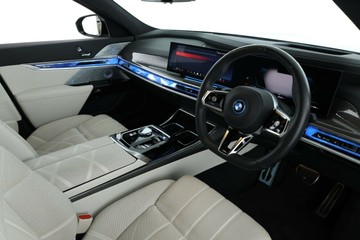 https://vehicle-cdn.autoleague.cloud/31026_61037851_21.jpg
