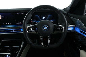 https://vehicle-cdn.autoleague.cloud/31026_61037851_22.jpg