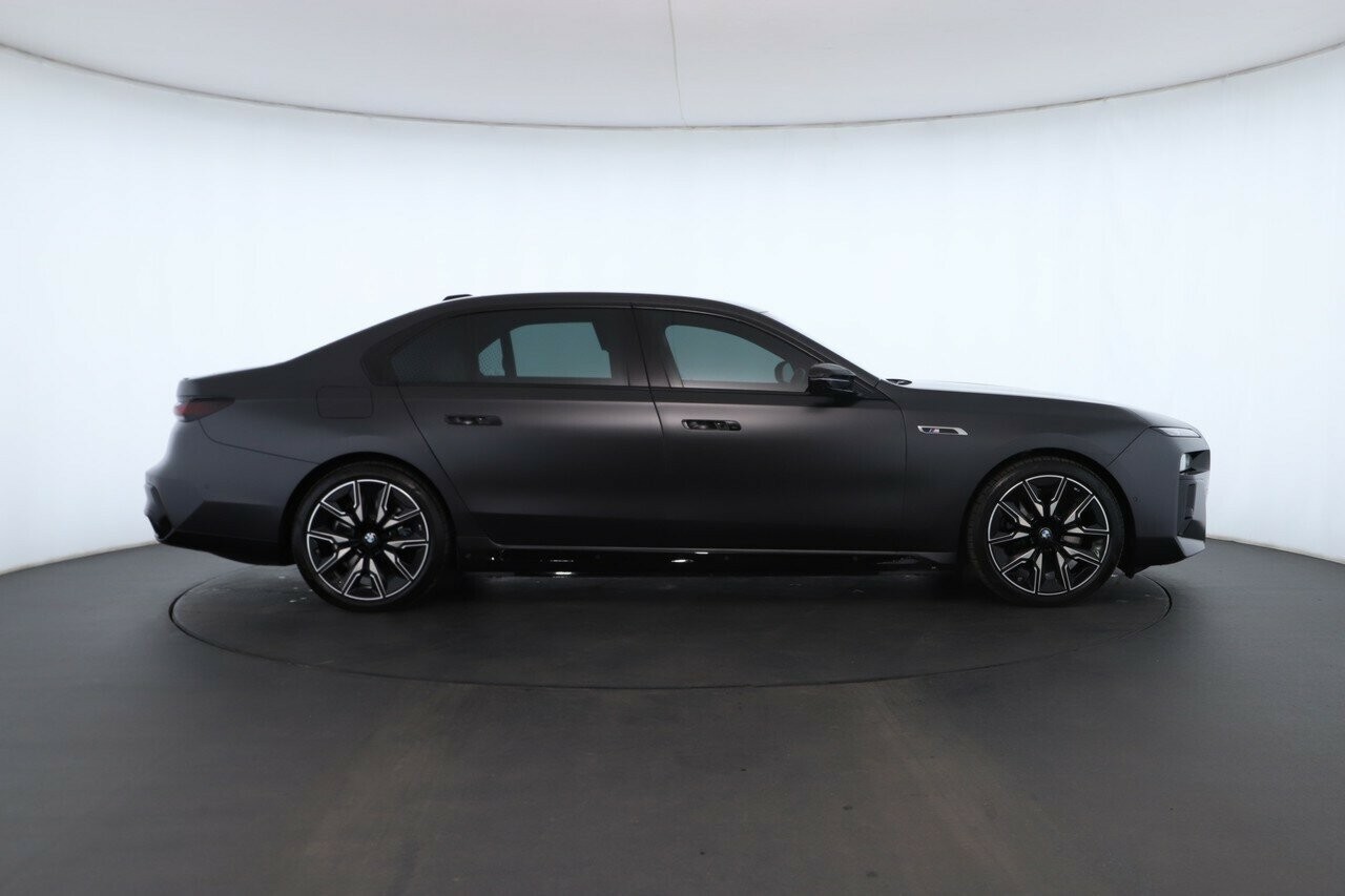 BMW I7 image 3