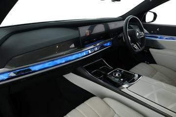 https://vehicle-cdn.autoleague.cloud/31026_61037851_33.jpg