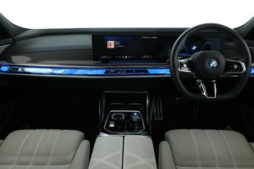 https://vehicle-cdn.autoleague.cloud/31026_61037851_36.jpg
