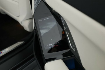 https://vehicle-cdn.autoleague.cloud/31026_61037851_37.jpg