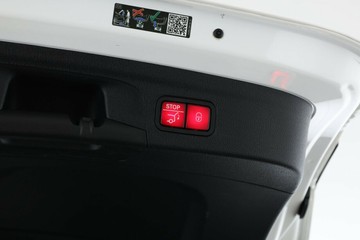 https://vehicle-cdn.autoleague.cloud/31026_61037918_17.jpg