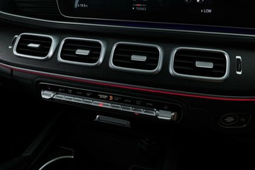 https://vehicle-cdn.autoleague.cloud/31026_61037918_27.jpg
