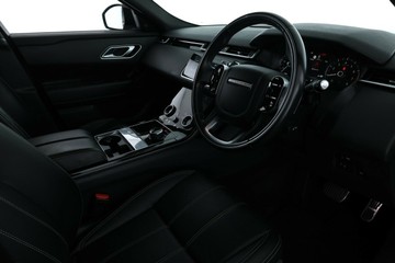 https://vehicle-cdn.autoleague.cloud/31026_61038203_19.jpg