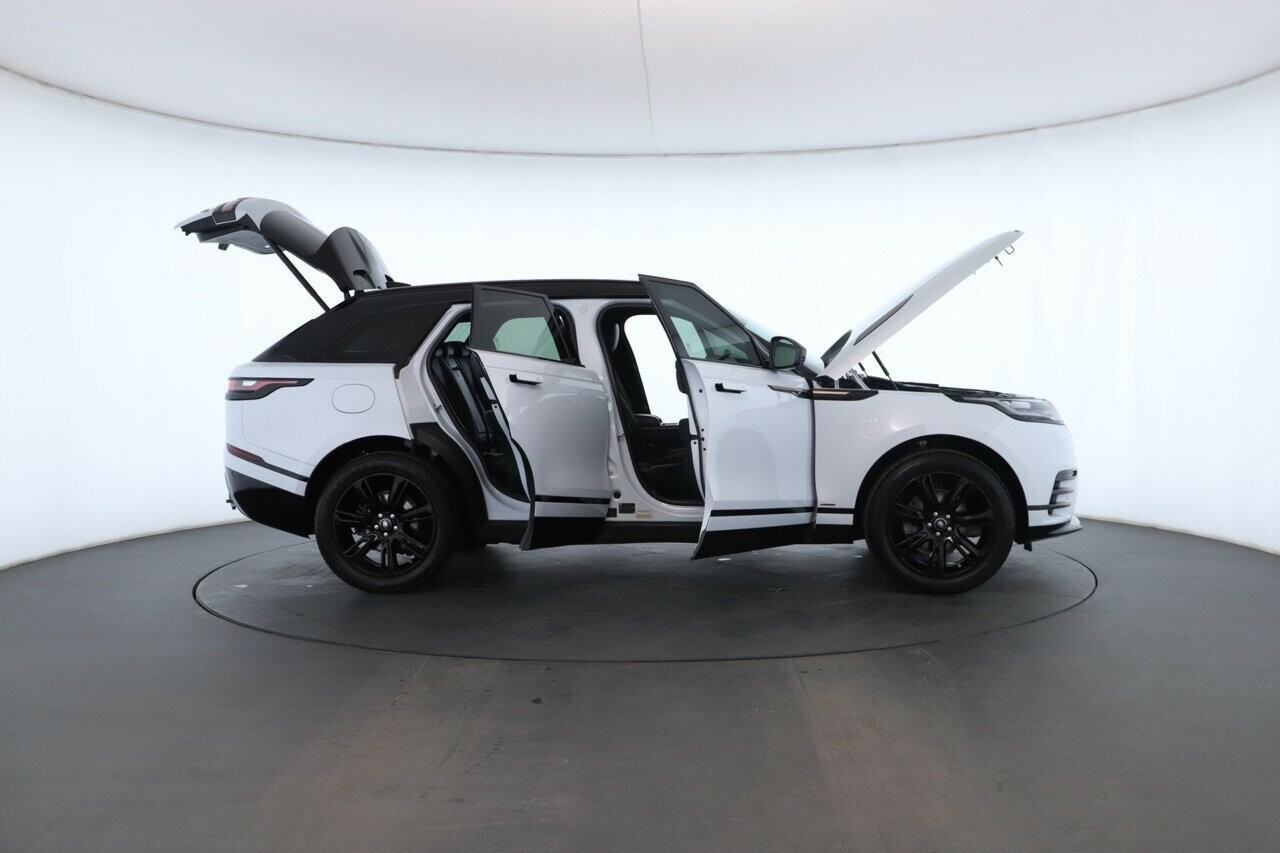 Land Rover Range Rover Velar image 2