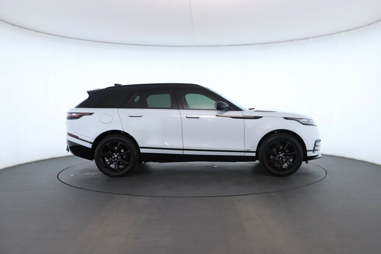 Land Rover Range Rover Velar image 3