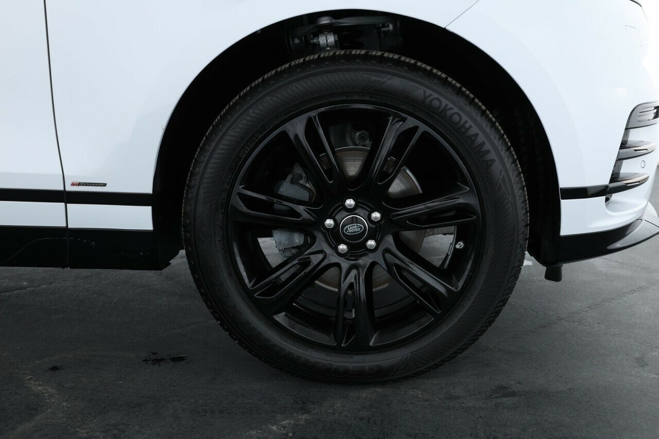 Land Rover Range Rover Velar image 4