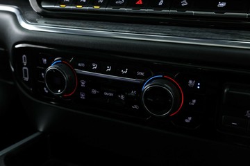 https://vehicle-cdn.autoleague.cloud/31026_61038602_27.jpg