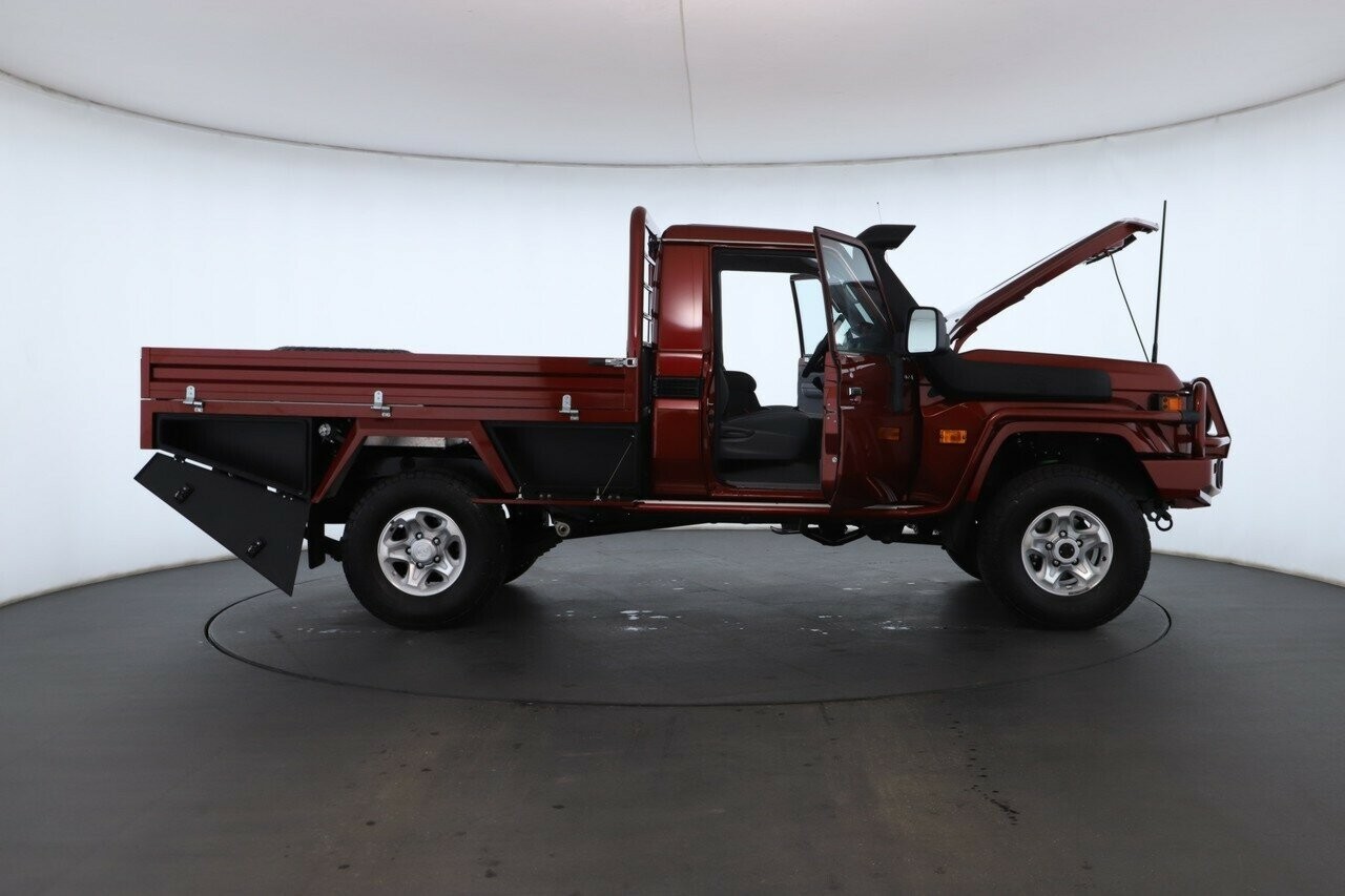 Toyota Landcruiser image 2