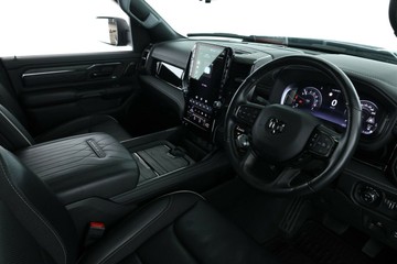https://vehicle-cdn.autoleague.cloud/31026_61038697_21.jpg