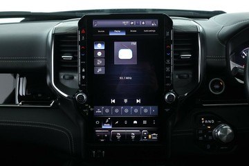 https://vehicle-cdn.autoleague.cloud/31026_61038697_25.jpg