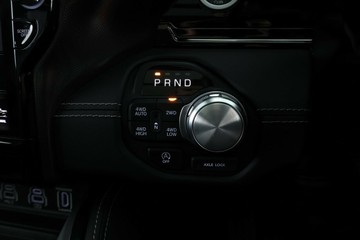 https://vehicle-cdn.autoleague.cloud/31026_61038697_29.jpg
