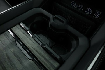 https://vehicle-cdn.autoleague.cloud/31026_61038697_31.jpg