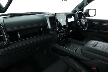 https://vehicle-cdn.autoleague.cloud/31026_61038697_34.jpg