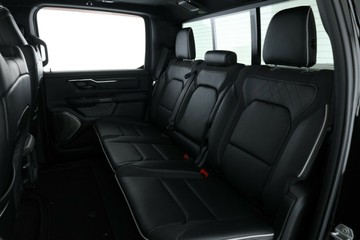 https://vehicle-cdn.autoleague.cloud/31026_61038697_35.jpg