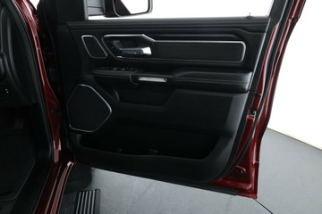 https://vehicle-cdn.autoleague.cloud/31026_61039034_17.jpg