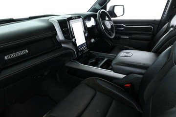 https://vehicle-cdn.autoleague.cloud/31026_61039034_33.jpg