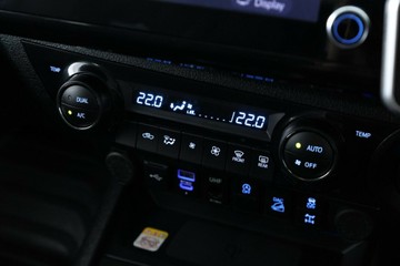 https://vehicle-cdn.autoleague.cloud/31026_61039277_27.jpg
