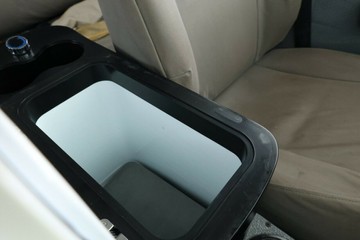 https://vehicle-cdn.autoleague.cloud/31026_61039306_34.jpg