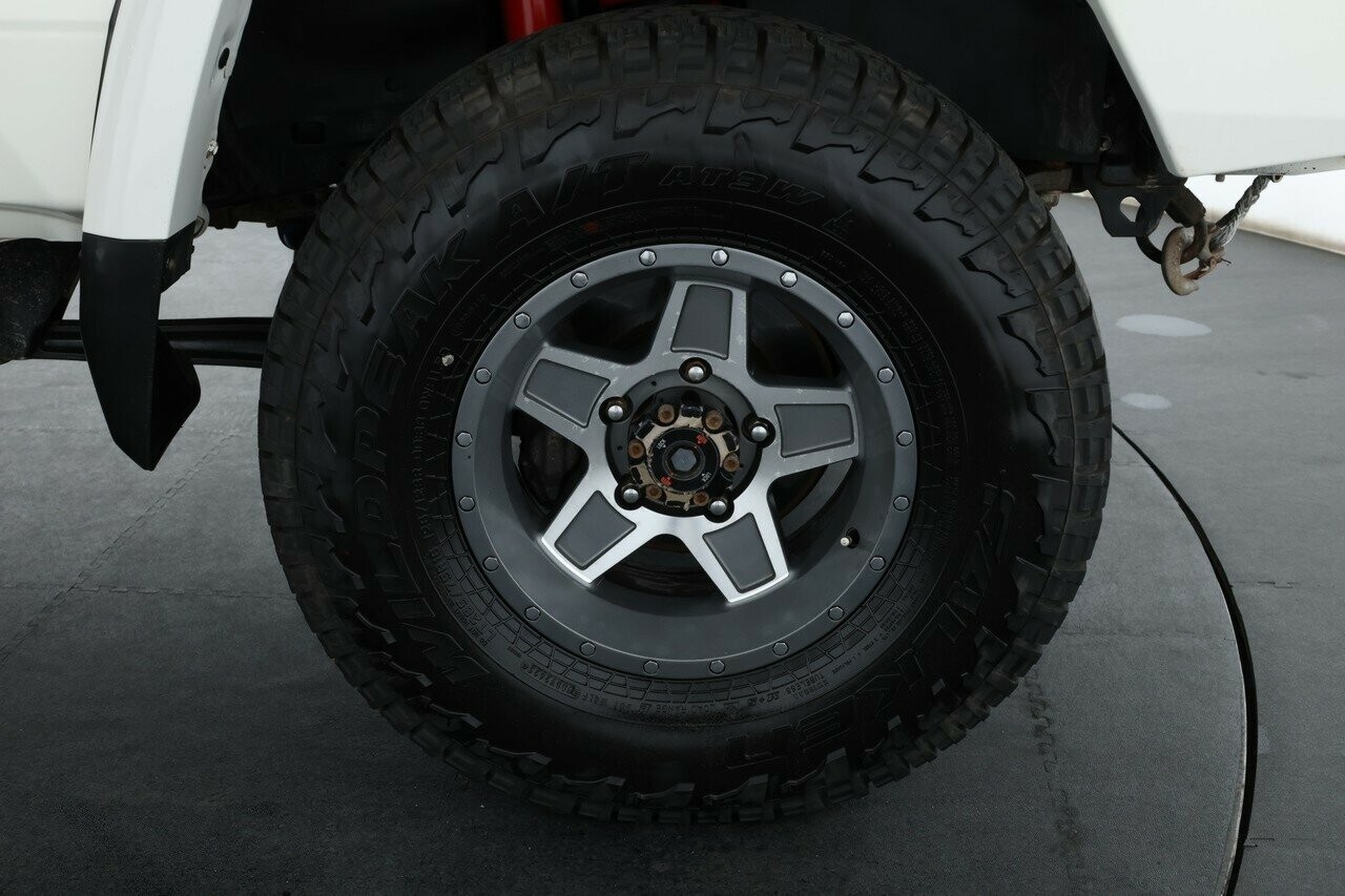 Toyota Landcruiser image 4