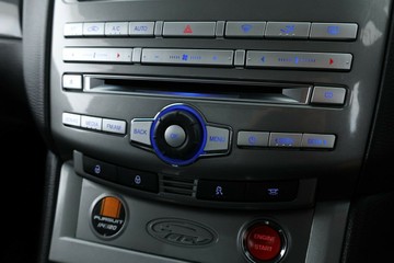 https://vehicle-cdn.autoleague.cloud/31026_61039333_26.jpg