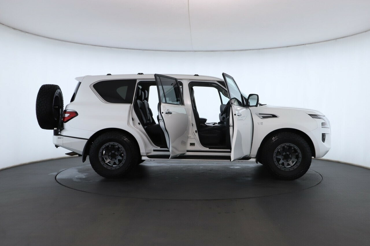 Nissan Patrol image 2