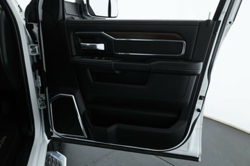 https://vehicle-cdn.autoleague.cloud/31026_61039931_18.jpg