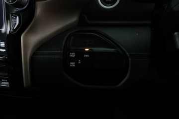 https://vehicle-cdn.autoleague.cloud/31026_61039931_28.jpg