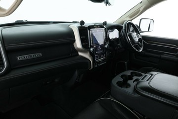 https://vehicle-cdn.autoleague.cloud/31026_61039931_32.jpg