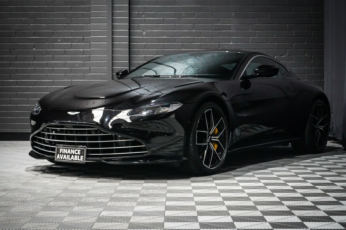 Aston Martin Vantage image 4