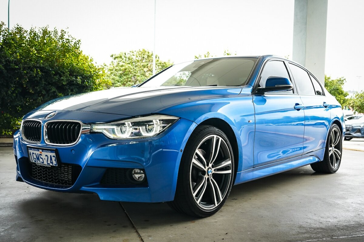 BMW 3 Series image 4