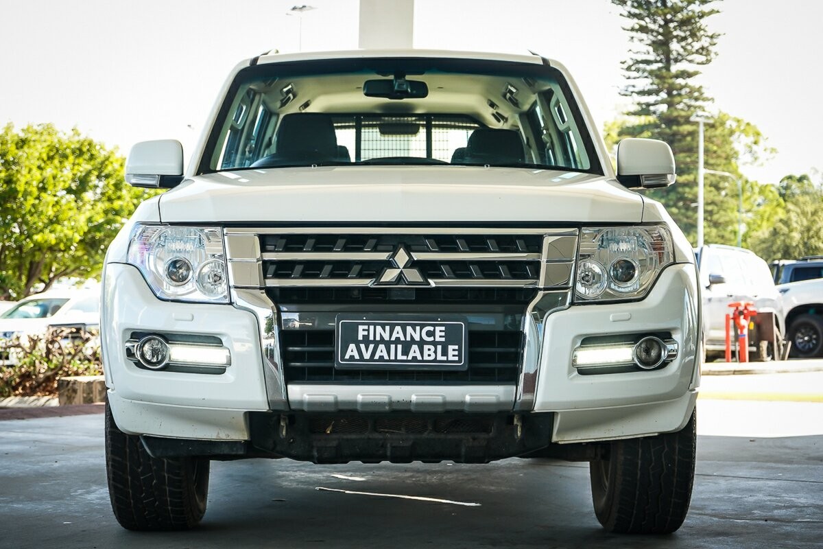 Mitsubishi Pajero image 3