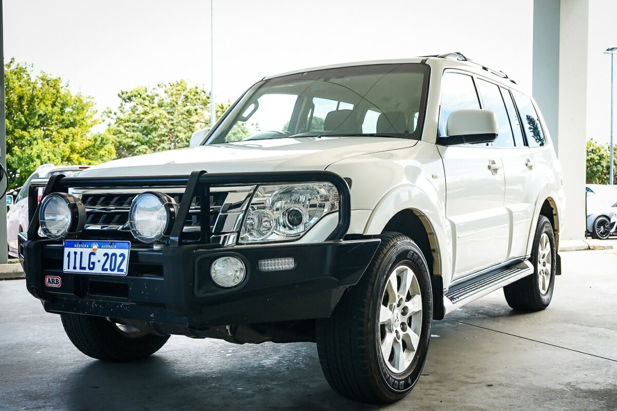 Mitsubishi Pajero image 4