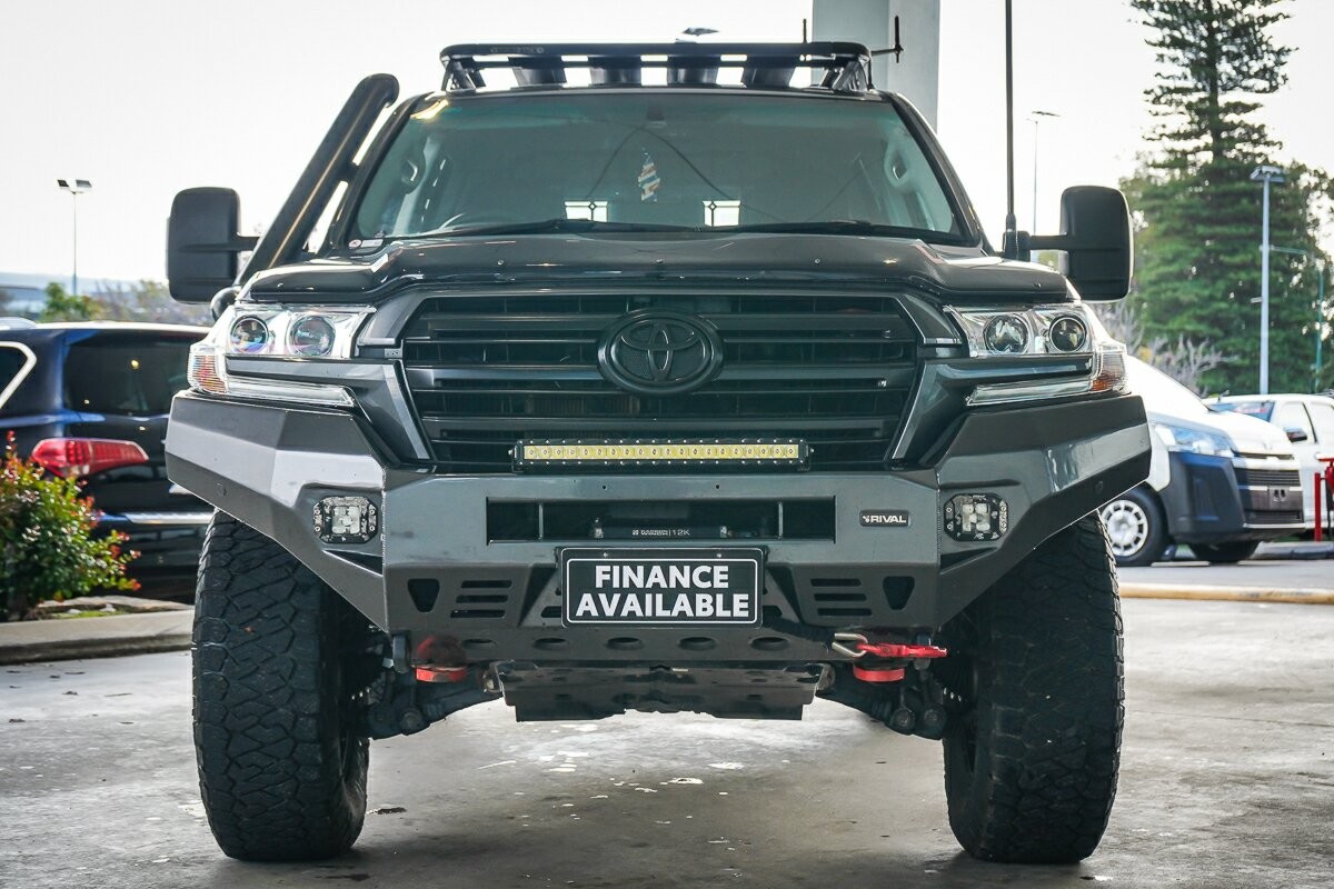 Toyota Landcruiser image 3