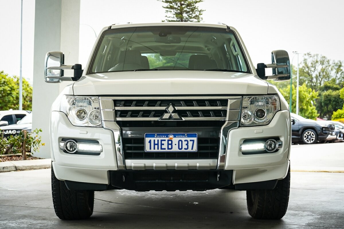 Mitsubishi Pajero image 3