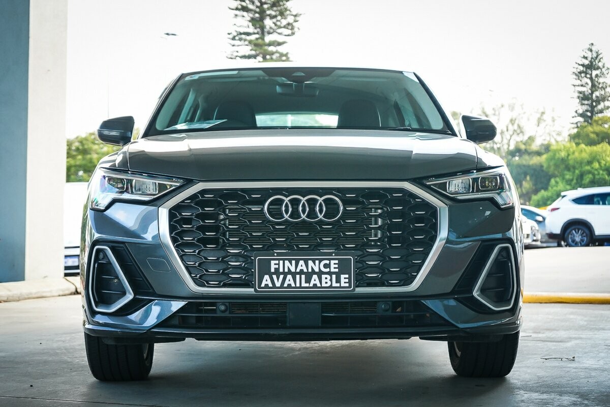 Audi Q3 image 3