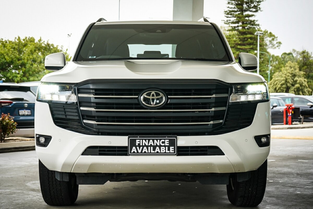 Toyota Landcruiser image 3