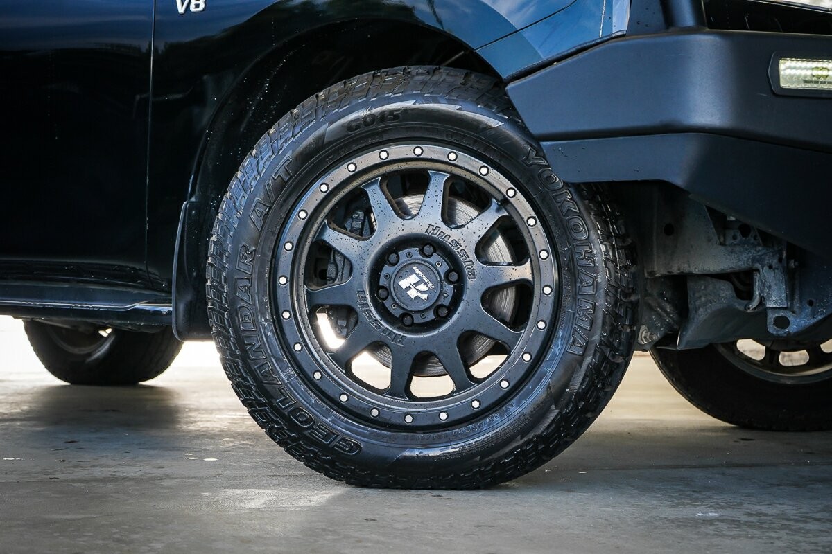 Nissan Patrol image 2