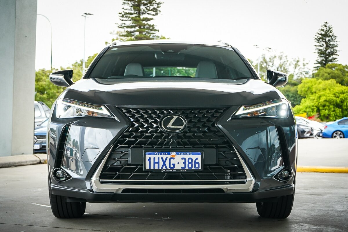 Lexus Ux image 3