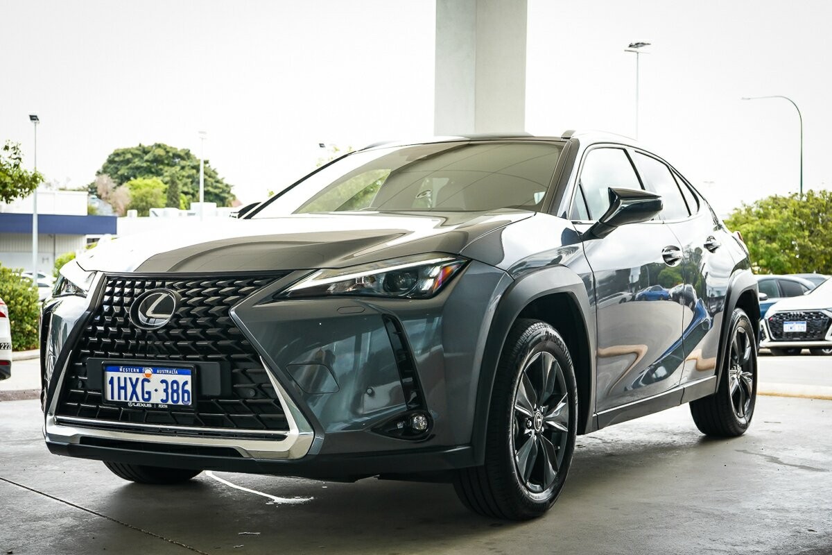 Lexus Ux image 4