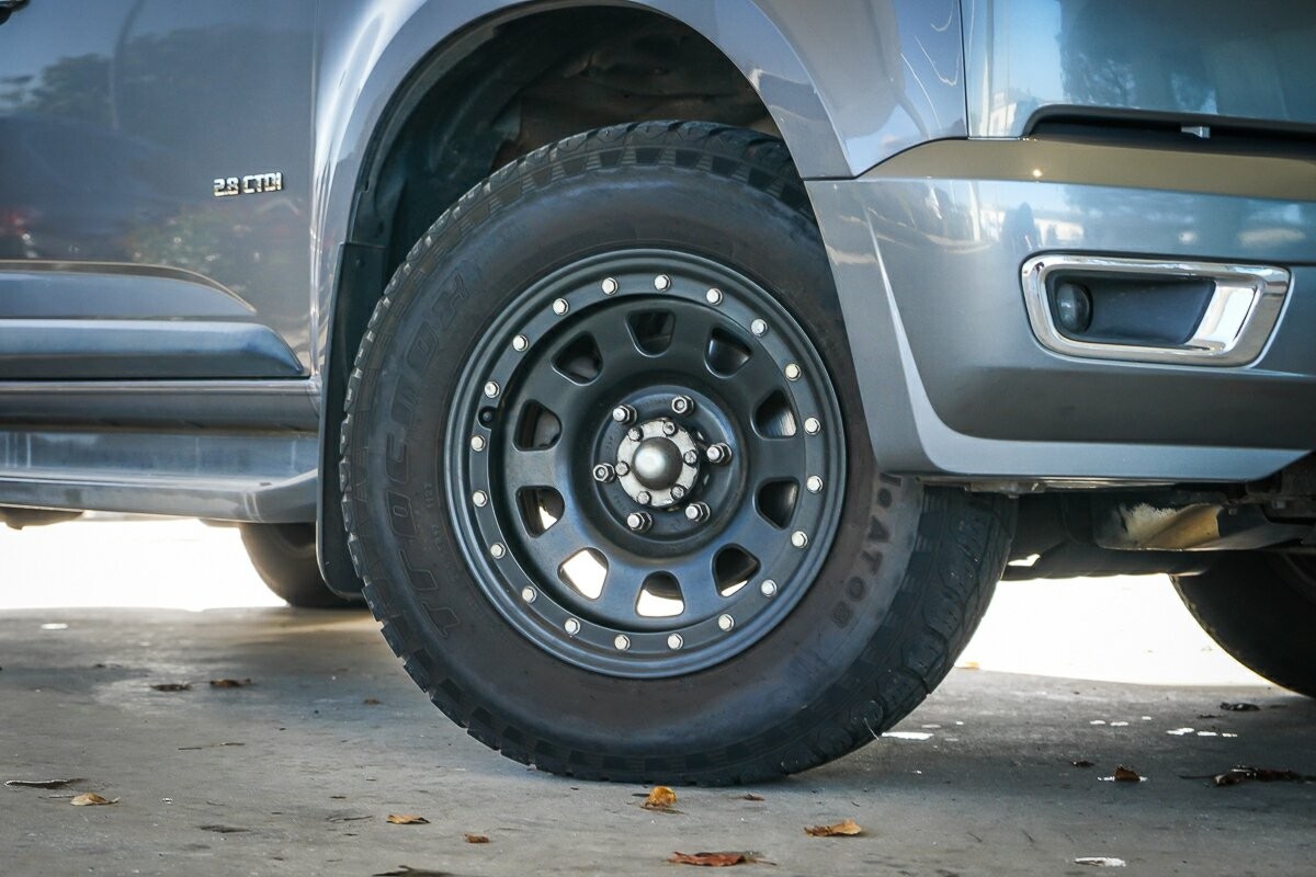 Holden Colorado image 2
