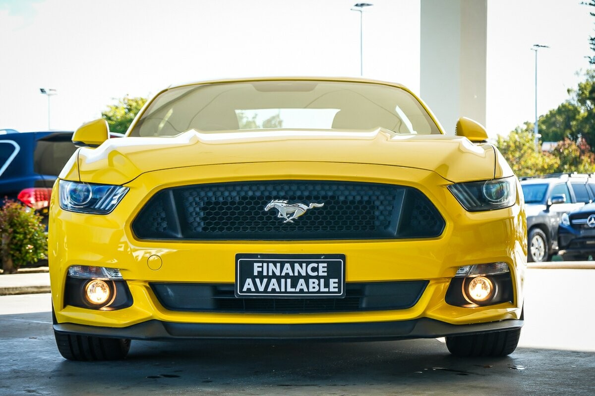 Ford Mustang image 3
